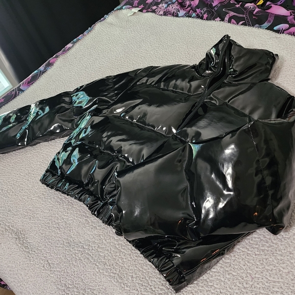 Pretty Little Thing Black Vinyl Puffer Coat - Picture 8 of 12